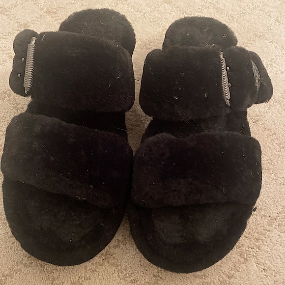 UGG SLIPPERS - Picture 2 of 5